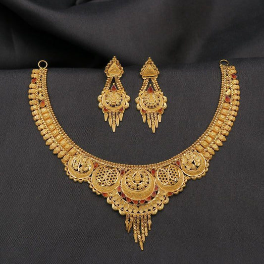 Eternal Elegance: A Bridal Kundan & Diamond Choker of Dreams
